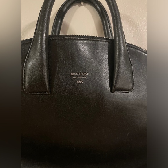 Vegan and Canadian Made, briefcase style - Picture 2 of 4